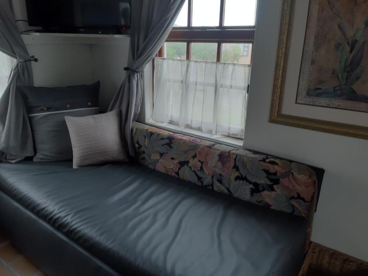 Agulhas Heights Self-Catering Cottages ภายนอก รูปภาพ