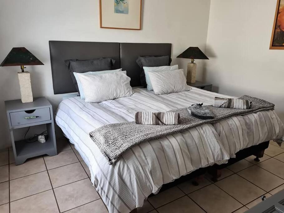 Agulhas Heights Self-Catering Cottages ภายนอก รูปภาพ
