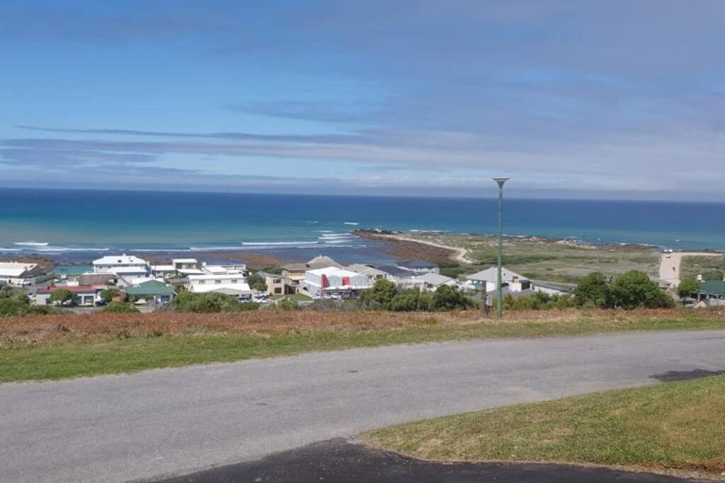 Agulhas Heights Self-Catering Cottages ภายนอก รูปภาพ