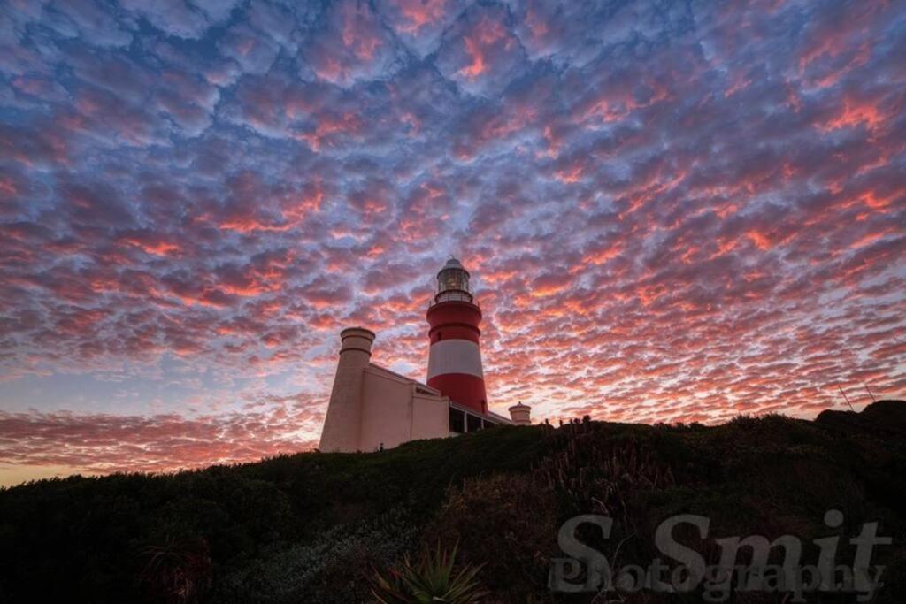 Agulhas Heights Self-Catering Cottages ภายนอก รูปภาพ