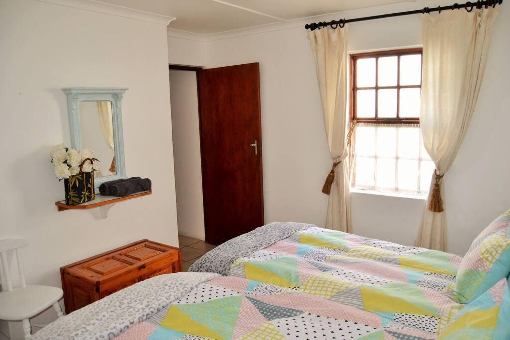 Agulhas Heights Self-Catering Cottages ภายนอก รูปภาพ