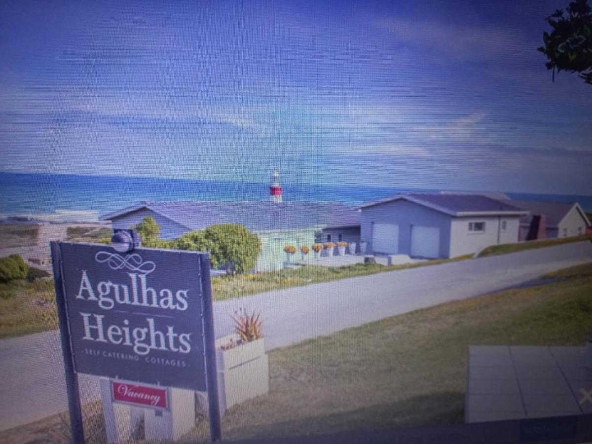 Agulhas Heights Self-Catering Cottages ภายนอก รูปภาพ