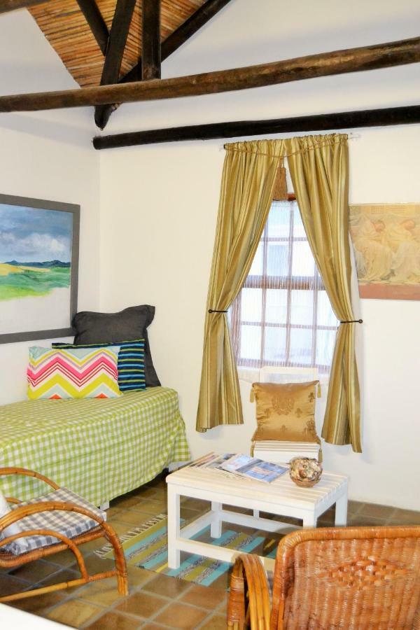 Agulhas Heights Self-Catering Cottages ภายนอก รูปภาพ